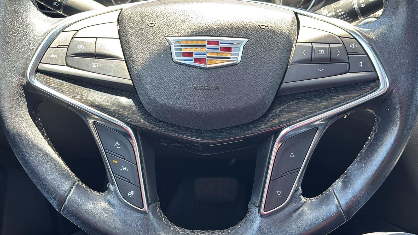 Certified 2023 Cadillac XT5 Premium Luxury FWD image 28