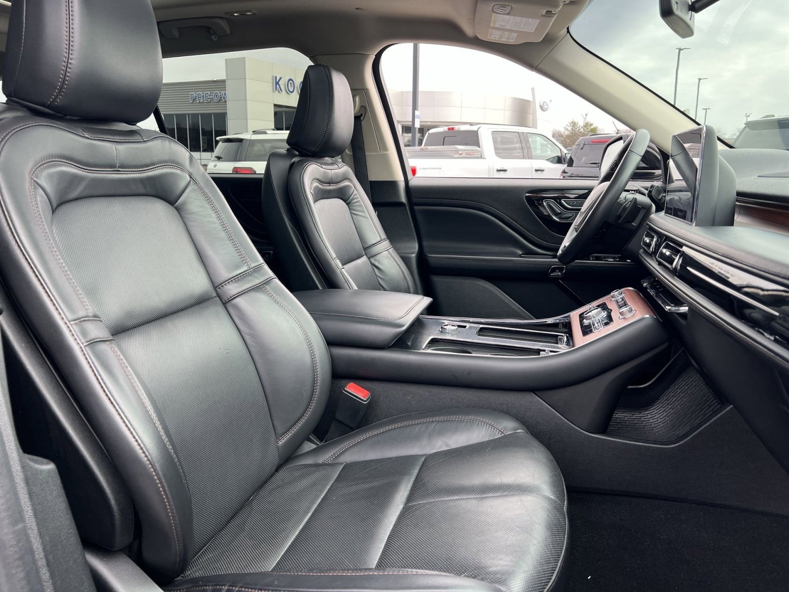 Used 2024 Lincoln Aviator Reserve image 25