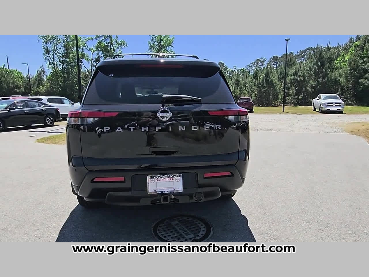 New 2026 Nissan Pathfinder SV FWD image 32
