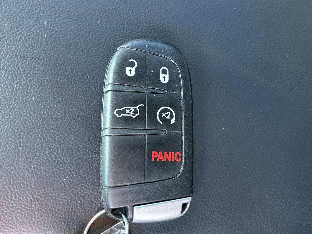 Used 2021 Jeep Grand Cherokee Laredo X image 28