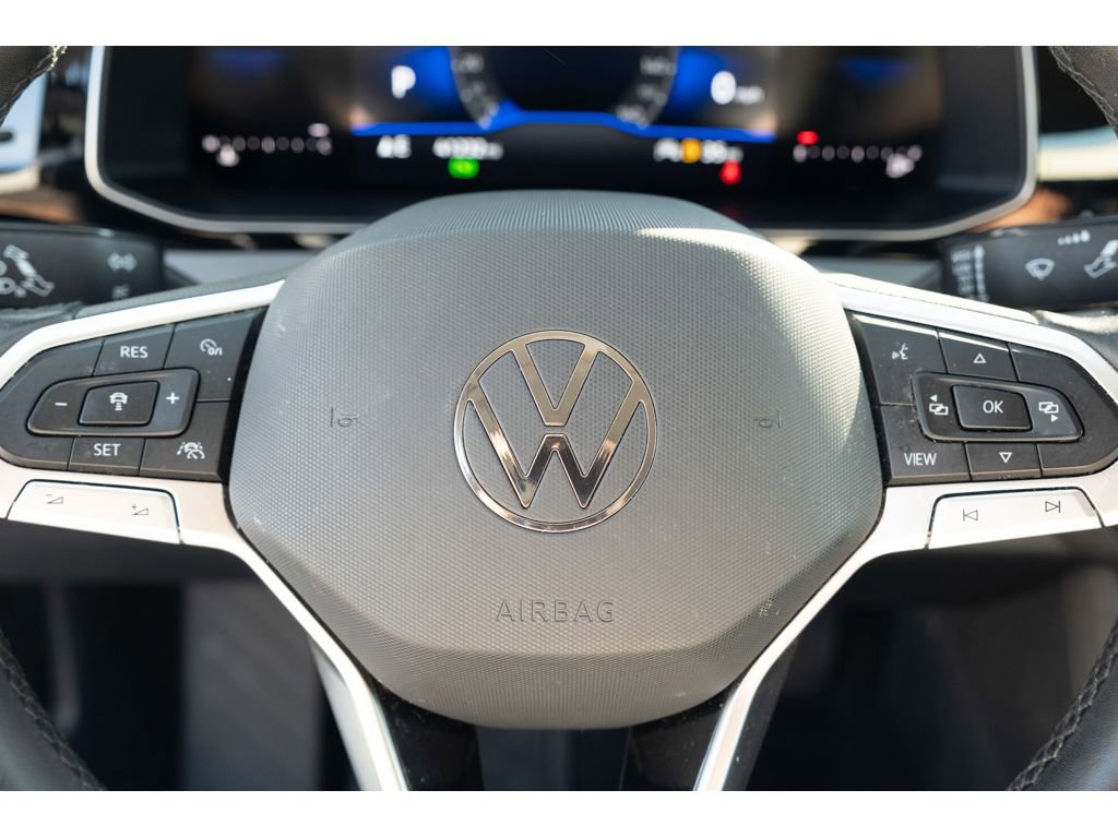 Used 2025 Volkswagen Jetta SE image 17