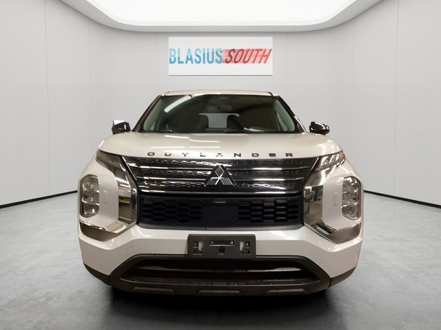 Used 2022 Mitsubishi Outlander ES image 8