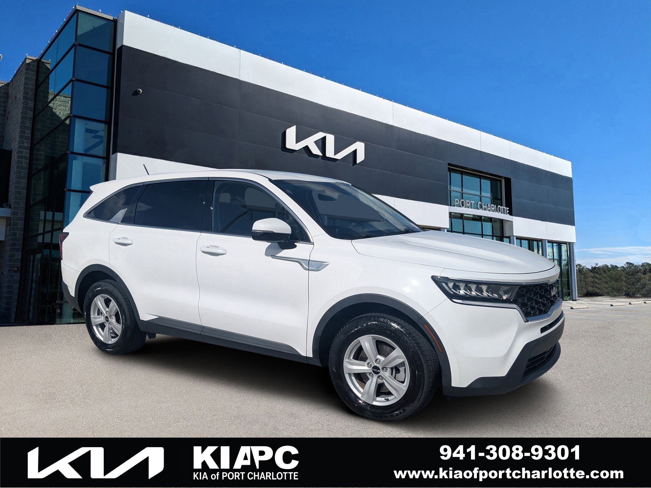 Used 2022 Kia Sorento LX image 1