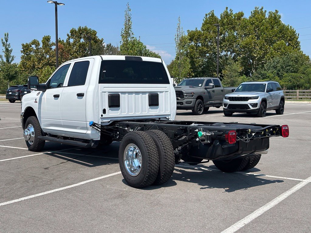 New 2027 RAM 3500 Tradesman w/ Chrome Appearance Group A AWD/4WD image 5