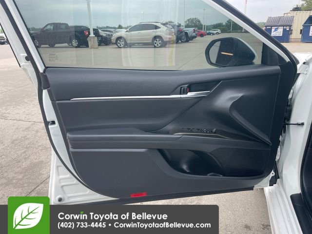 Used 2024 Toyota Camry SE FWD image 18