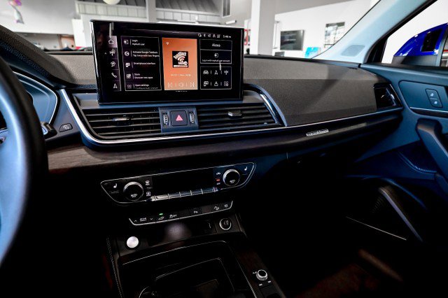 Used 2024 Audi Q5 e Premium Plus image 35