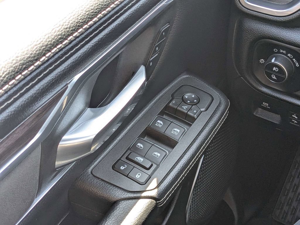 Used 2026 RAM 1500 Laramie AWD/4WD image 20