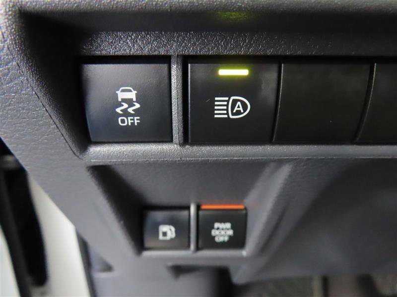 Used 2024 Toyota Sienna LE image 17