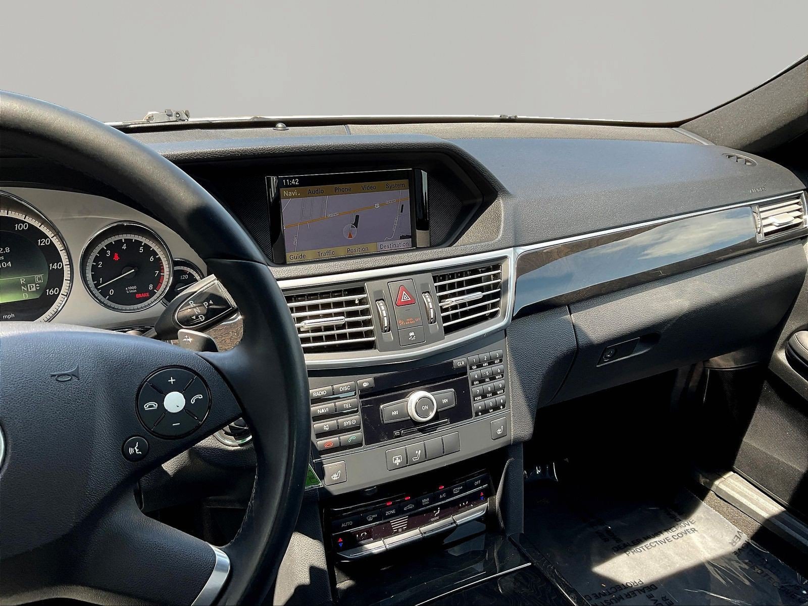 Used 2010 Mercedes-Benz E 350 4MATIC Sedan image 9