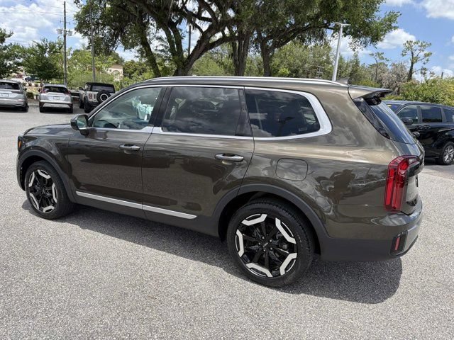 Used 2025 Kia Telluride S AWD/4WD image 4