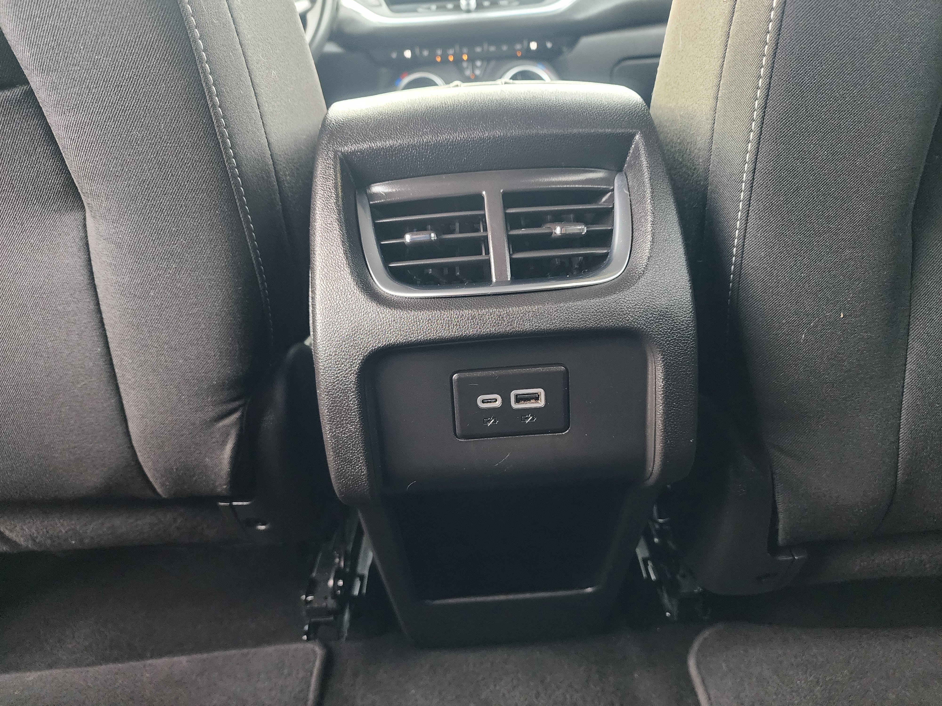 Used 2025 Chevrolet Blazer LT image 17