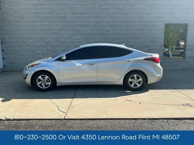 Used 2015 Hyundai Elantra SE FWD image 4
