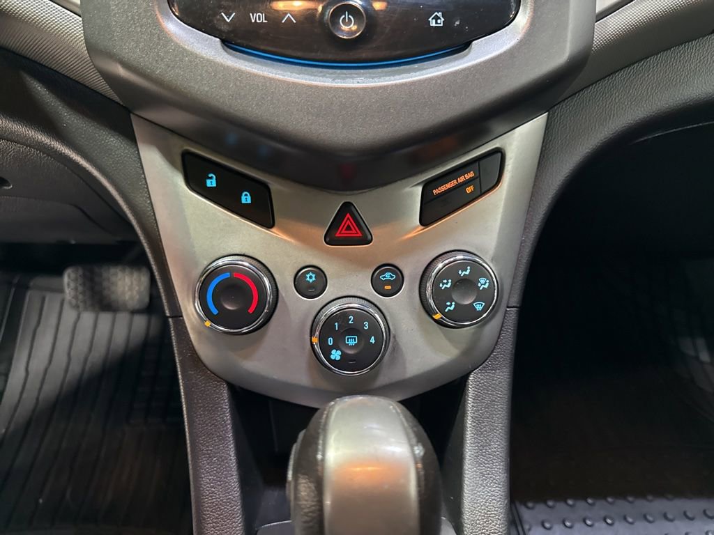 Used 2016 Chevrolet Sonic LT FWD image 17