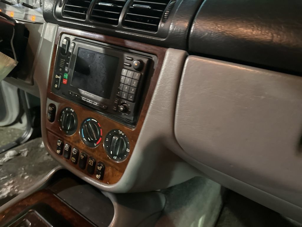Used 2000 Mercedes-Benz ML 320 4MATIC image 41