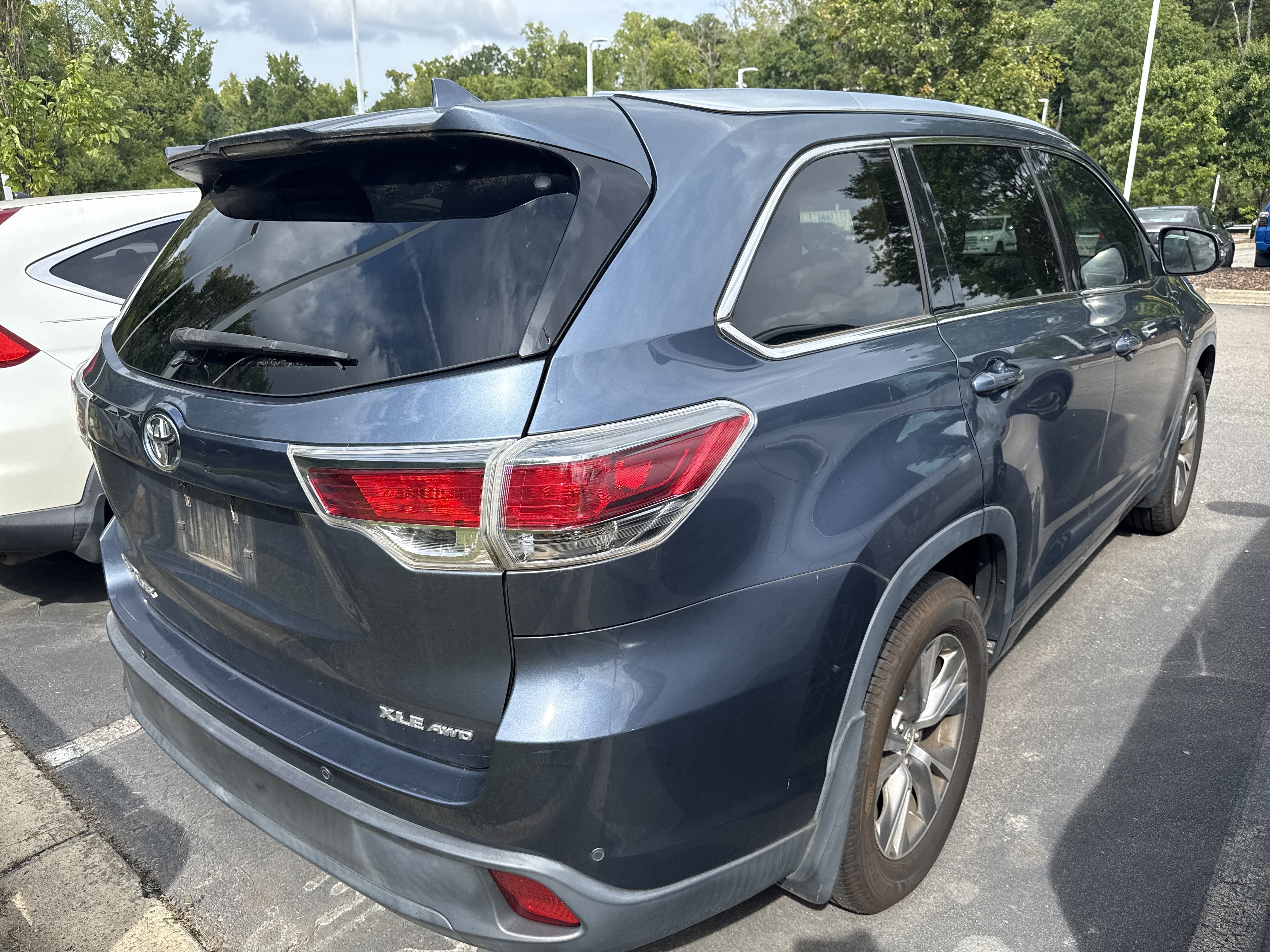 Used 2015 Toyota Highlander XLE AWD/4WD image 45