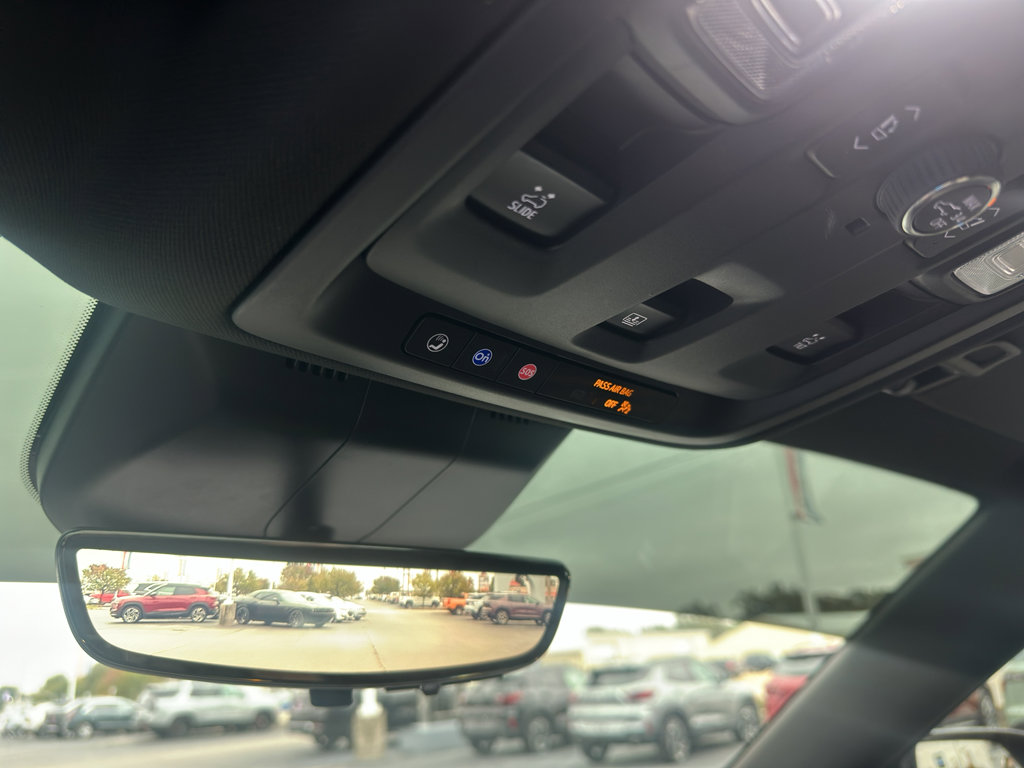 Used 2021 Cadillac Escalade Premium Luxury image 26