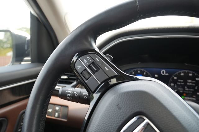 Used 2025 Honda Pilot Elite image 27