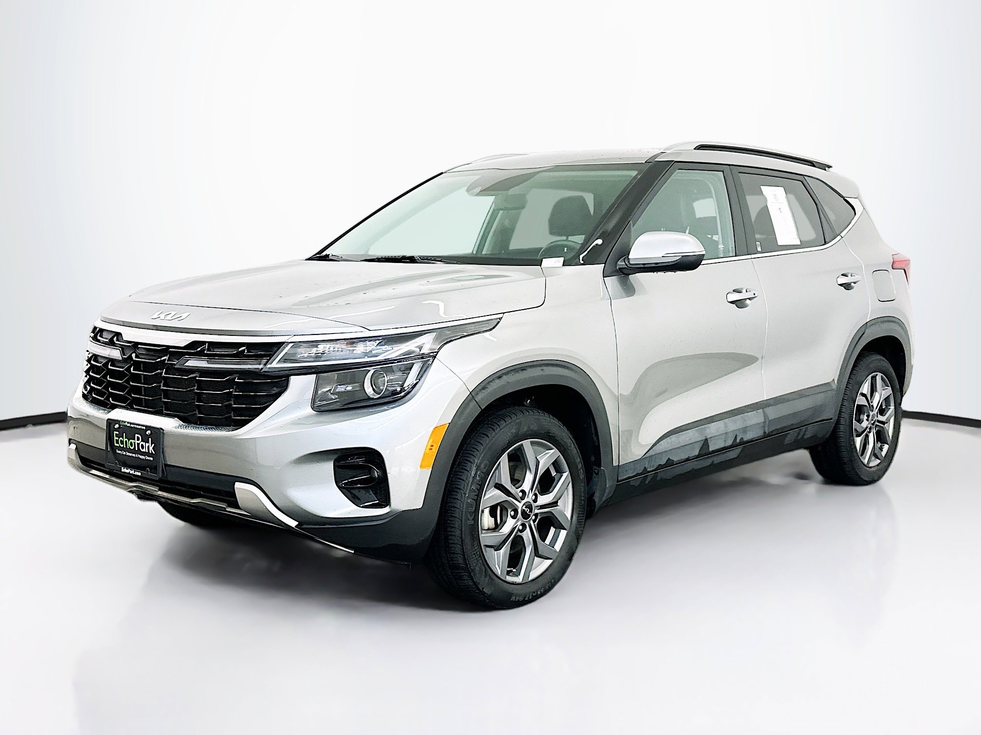 Used 2024 Kia Seltos S image 3