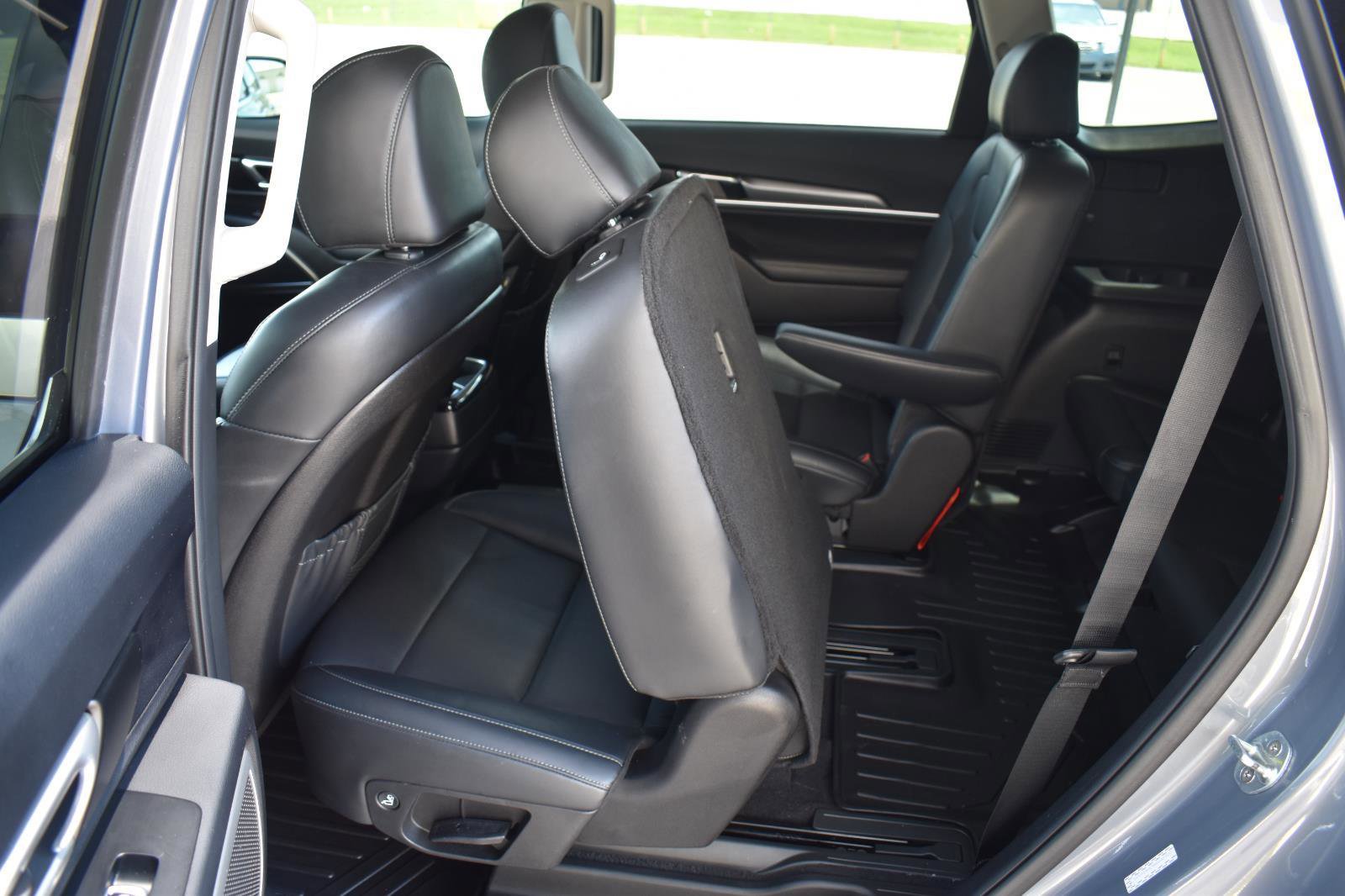 Used 2022 Kia Telluride S FWD image 49