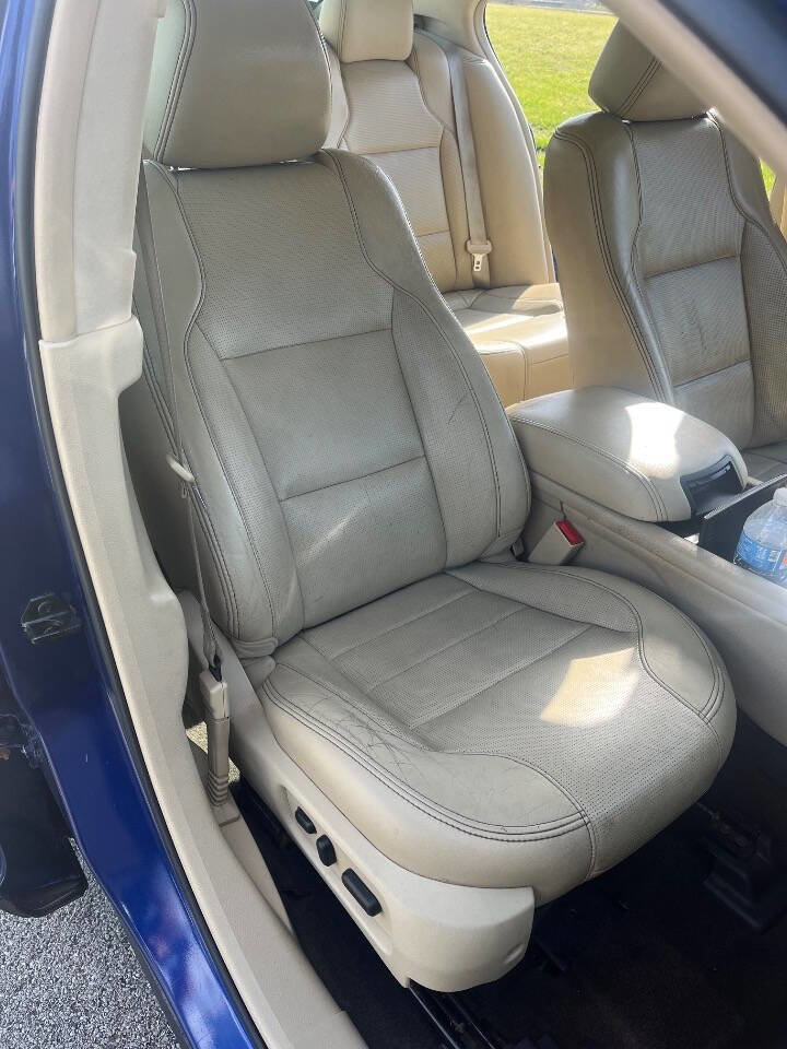 Used 2013 Ford Taurus Limited image 11