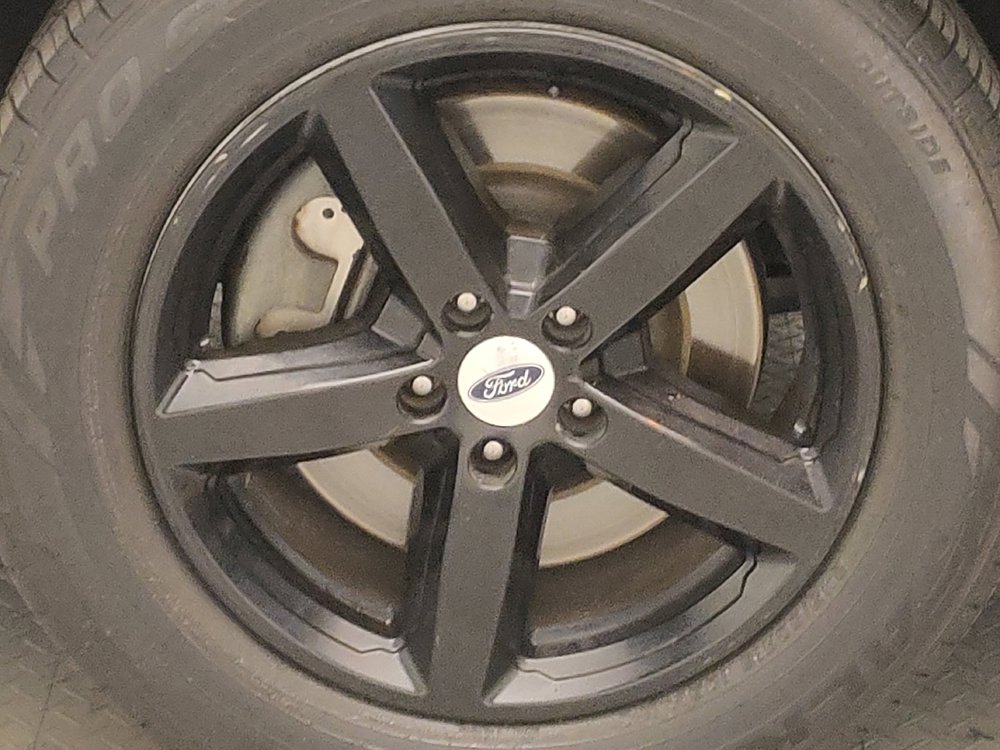 Used 2019 Ford Explorer XLT w/ Equipment Group 201A FWD image 31