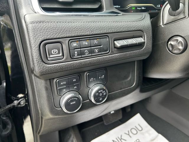 Used 2024 GMC Yukon XL Denali image 16