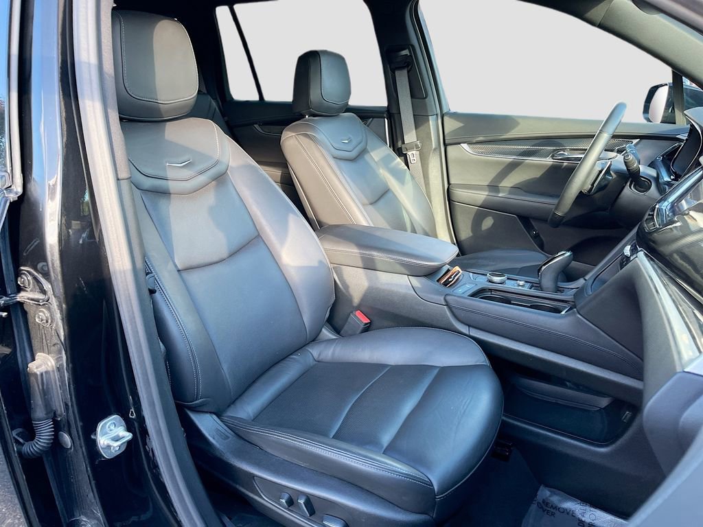 Used 2025 Cadillac XT6 Sport AWD/4WD image 31
