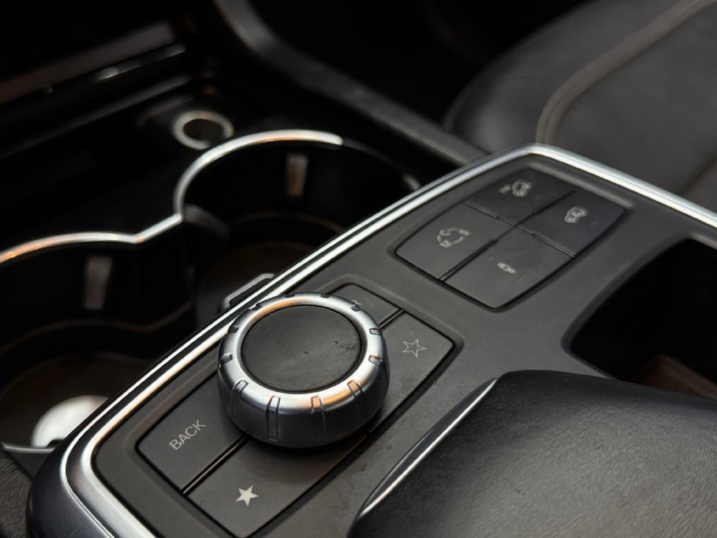 Used 2013 Mercedes-Benz ML 63 AMG 4MATIC image 20