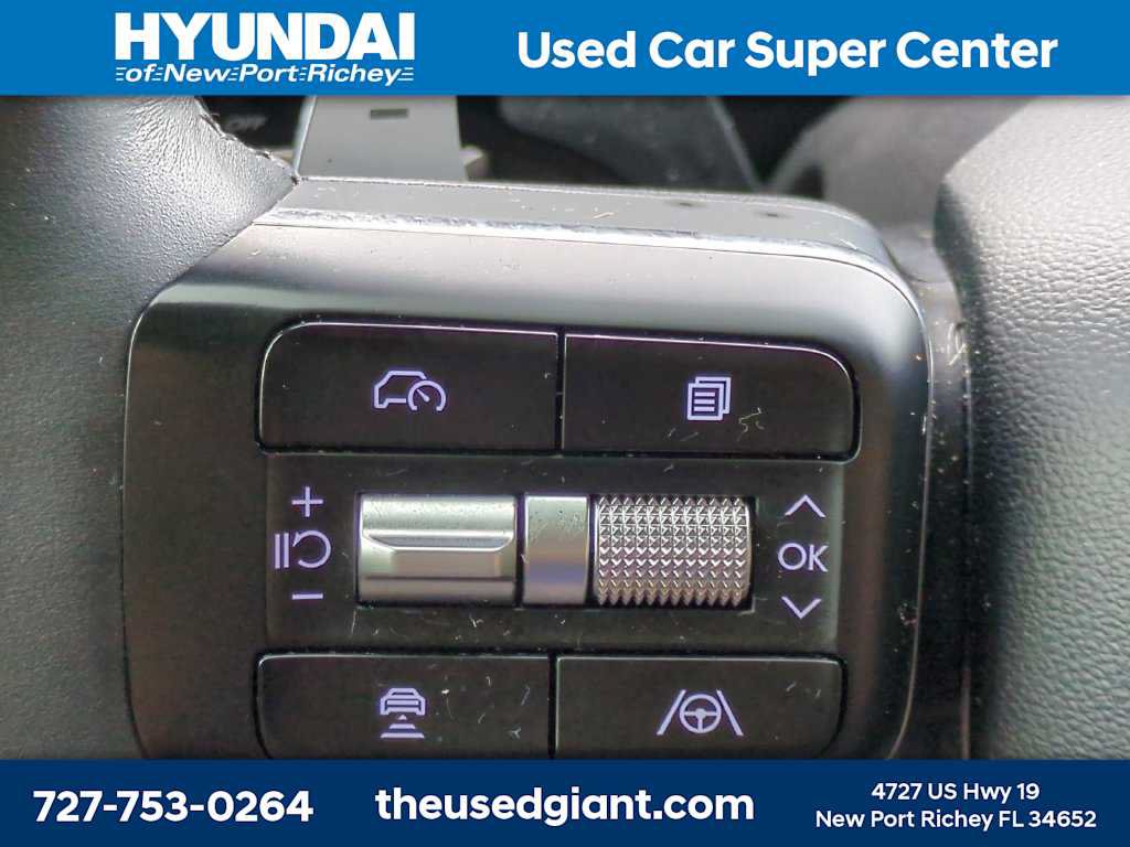 Used 2025 Hyundai Santa Fe SE FWD image 27