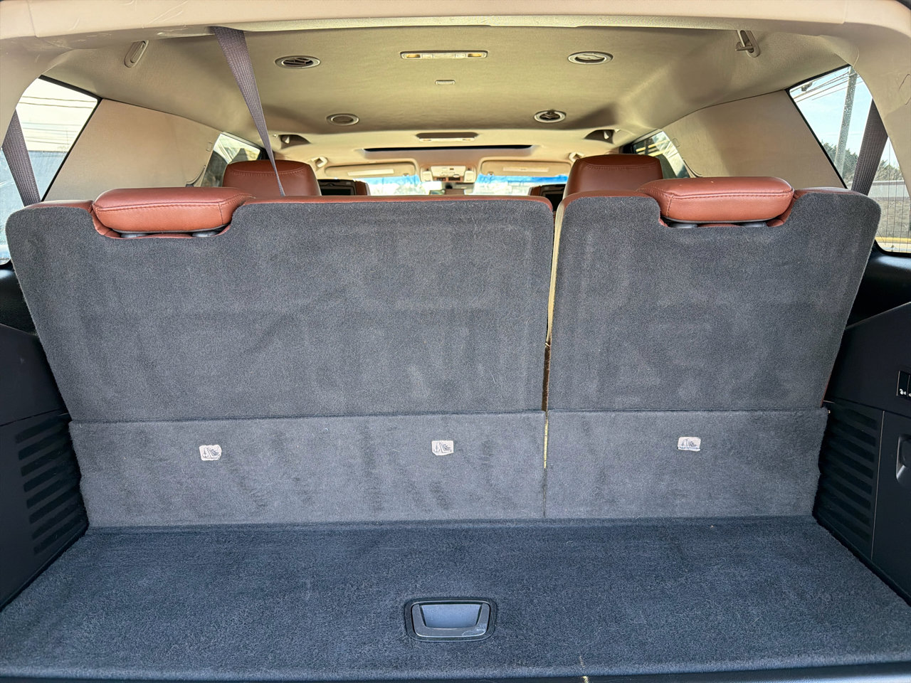 Used 2017 Cadillac Escalade Luxury image 25