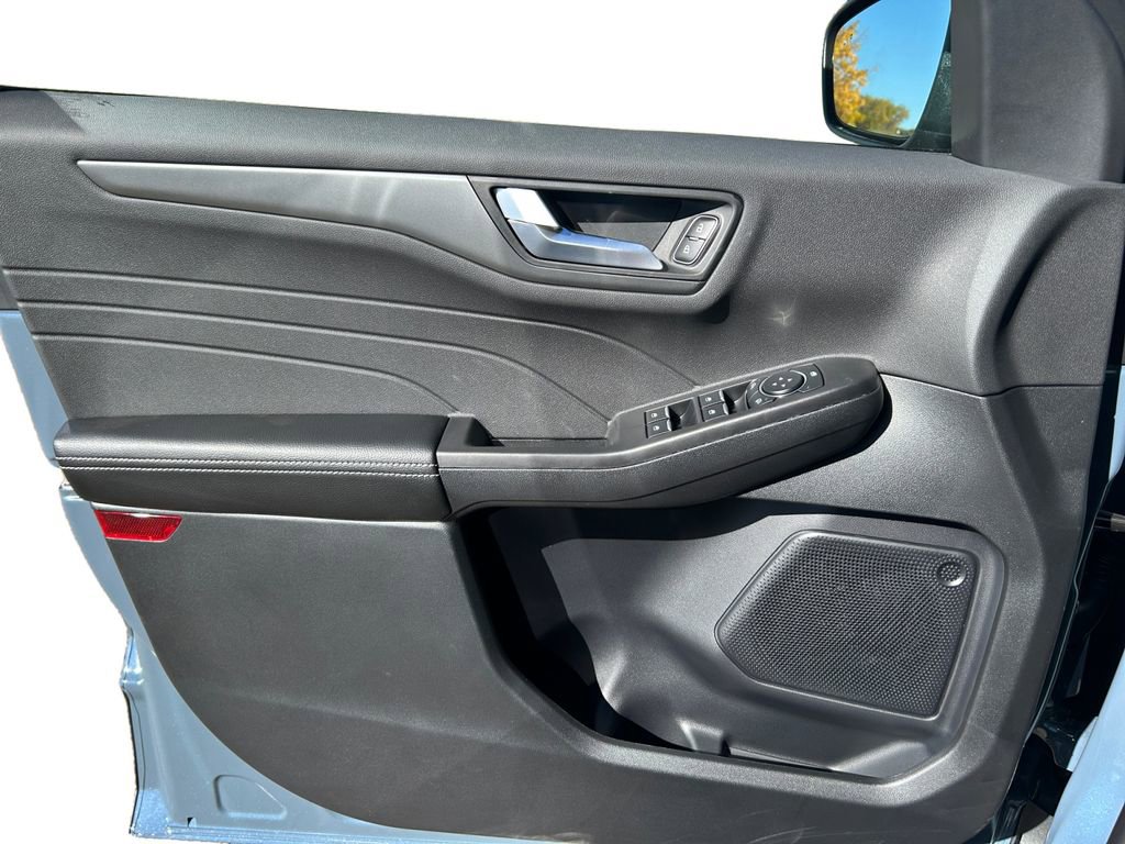 New 2026 Ford Escape SE image 46