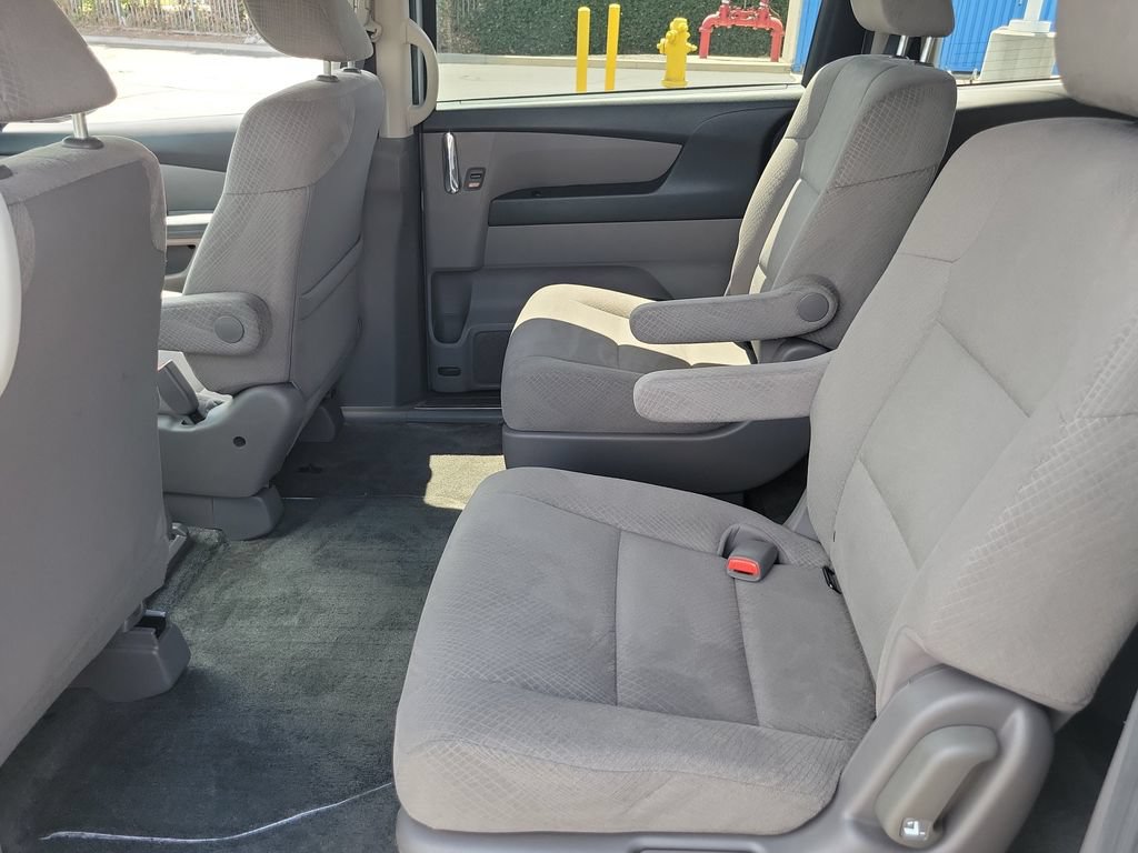 Used 2014 Honda Odyssey LX image 13