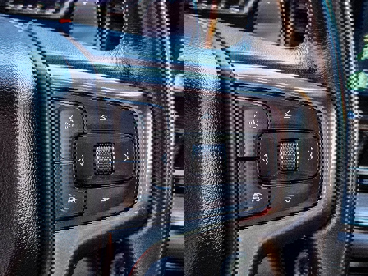 Used 2023 Chevrolet Silverado 1500 ZR2 w/ Technology Package image 25