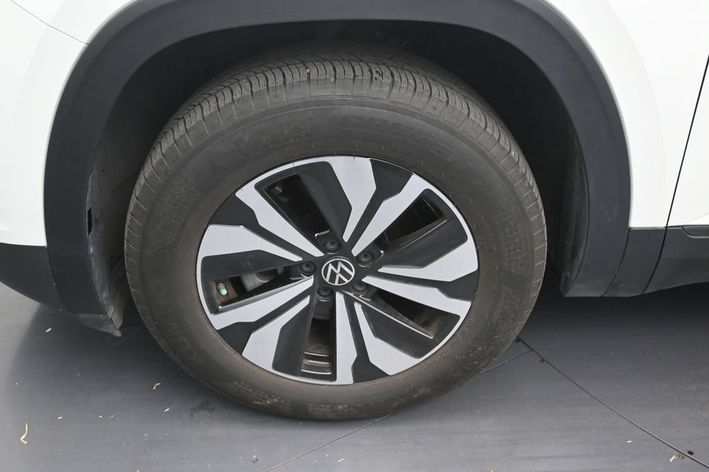 Used 2025 Volkswagen Atlas SE FWD image 9