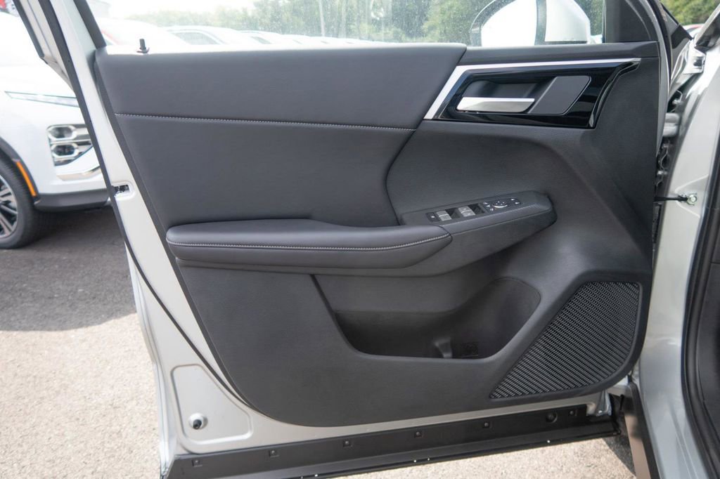 New 2024 Mitsubishi Outlander 4WD Plug-In Hybrid image 27