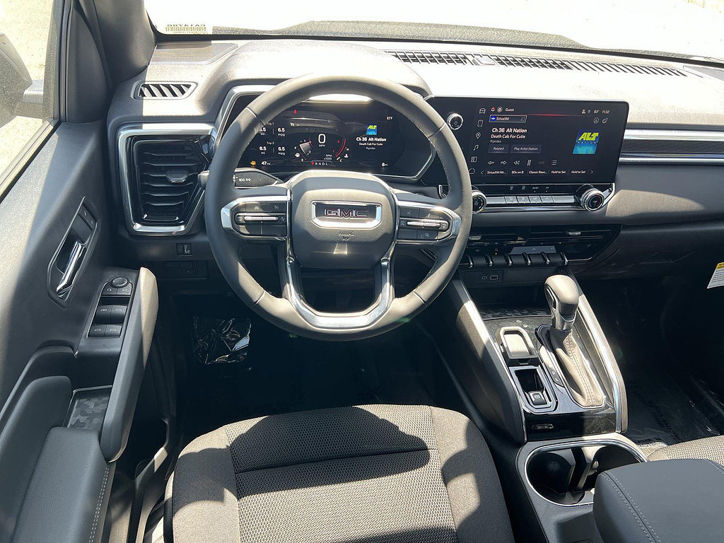 New 2026 GMC Canyon Elevation w/ LPO, Black Badging Package RWD image 11