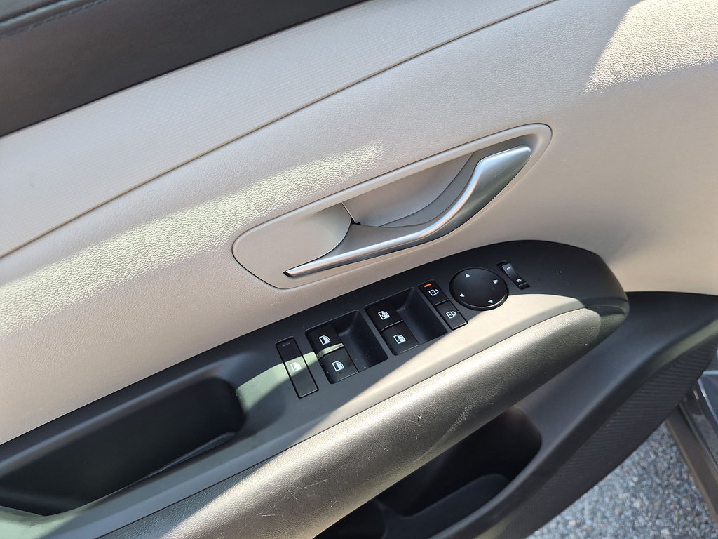 Used 2025 Hyundai Tucson SEL FWD image 13