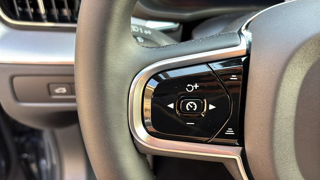 New 2026 Volvo XC60 T8 Ultra w/ Protection Package Premier AWD/4WD image 16