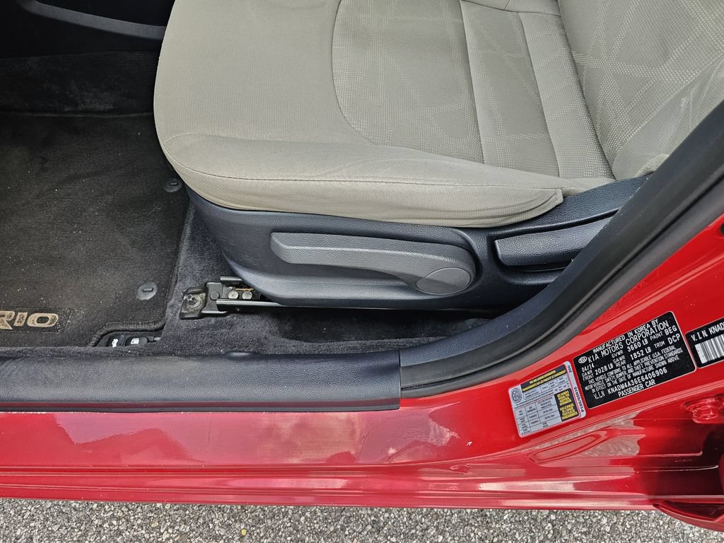 Used 2014 Kia Rio LX FWD image 16