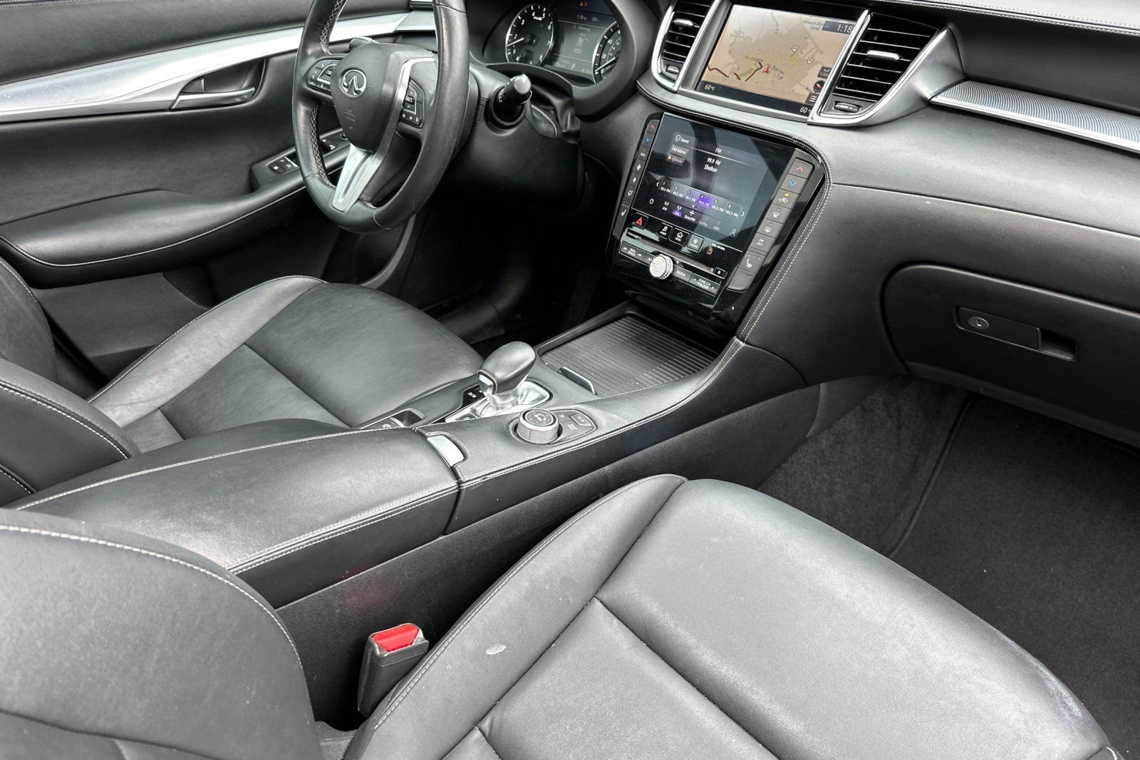 Used 2020 INFINITI QX50 Luxe w/ Navigation Package FWD image 18