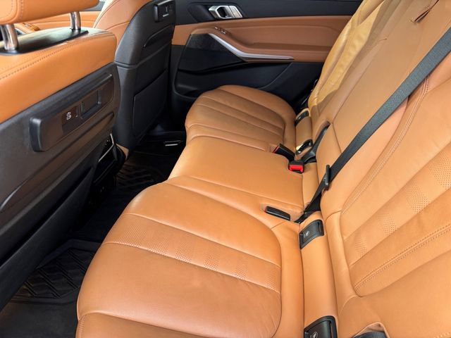 Used 2022 BMW X7 xDrive40i w/ M Sport Package image 14