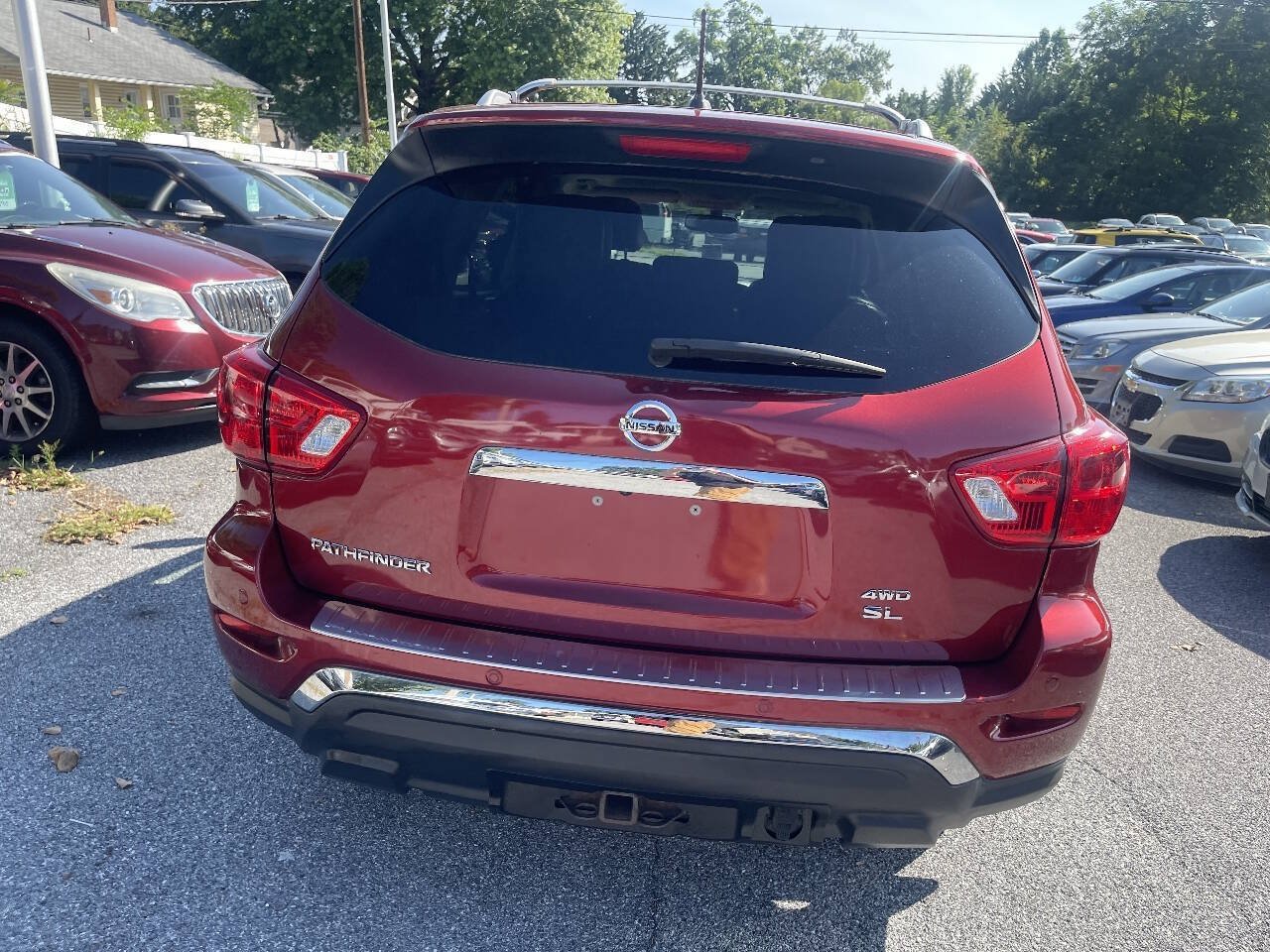 Used 2017 Nissan Pathfinder SL w/ SL Premium Package AWD/4WD image 6