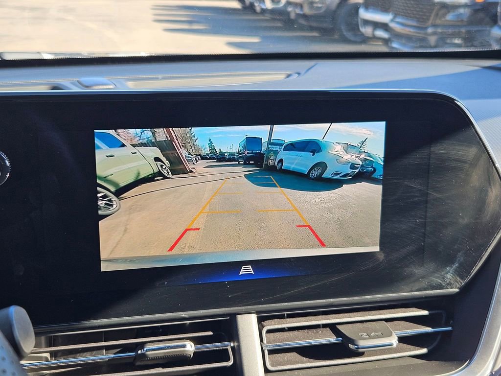 Used 2024 Chevrolet Trax RS w/ Sunroof Package image 24