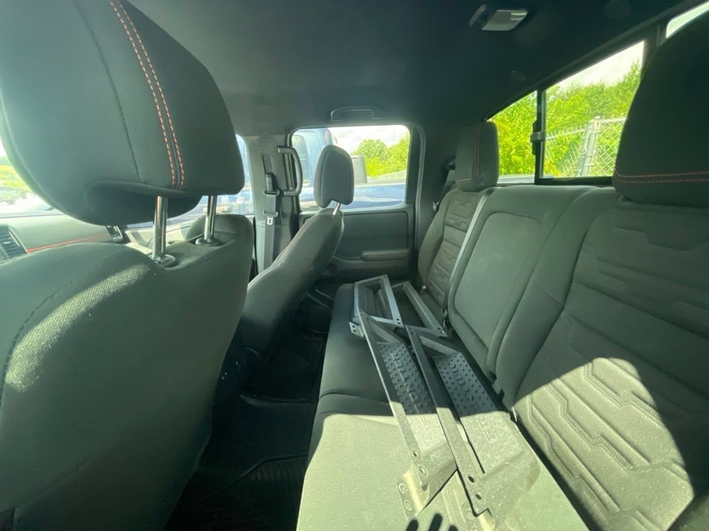Used 2024 Nissan Frontier Pro-X w/ Pro Convenience Package RWD image 5