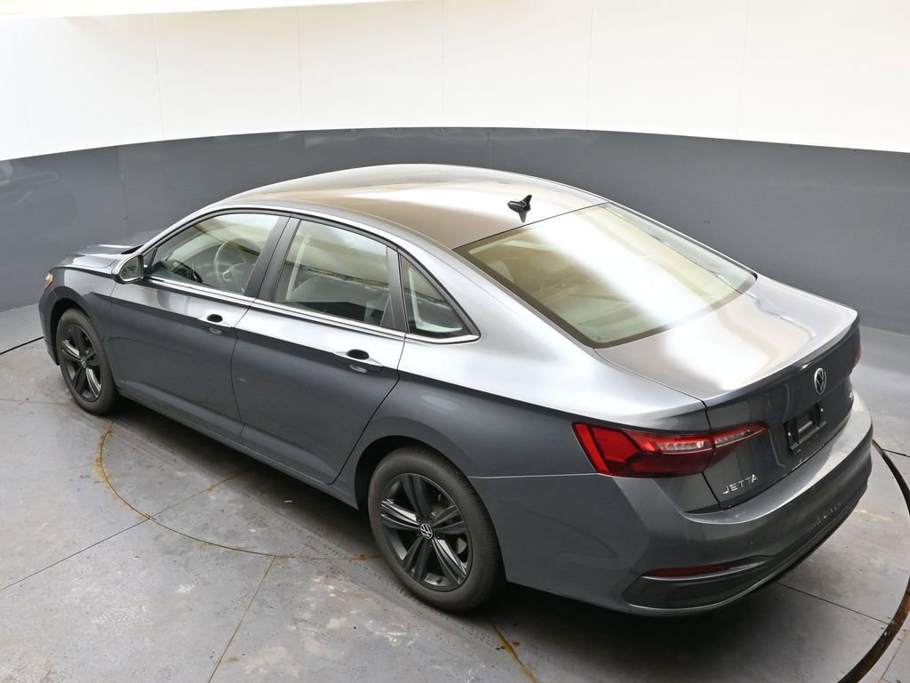 Used 2023 Volkswagen Jetta SE w/ Black Wheel Package image 46
