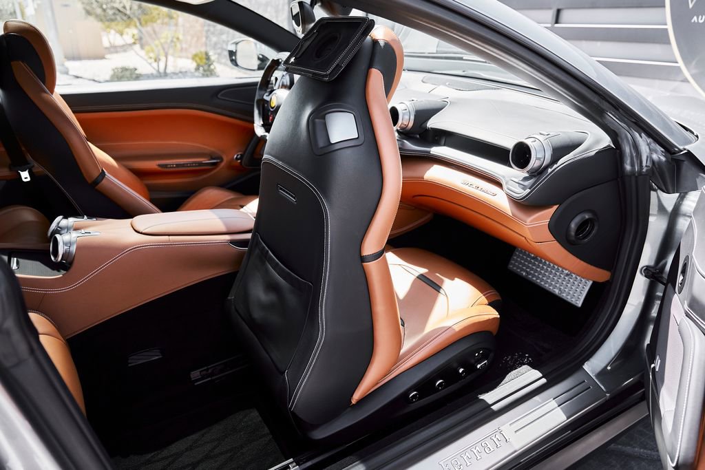 Used 2018 Ferrari GTC4Lusso image 47