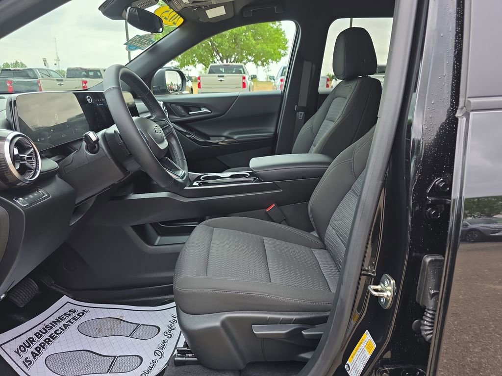Used 2025 Chevrolet Equinox LT w/ Midnight Edition AWD/4WD image 9