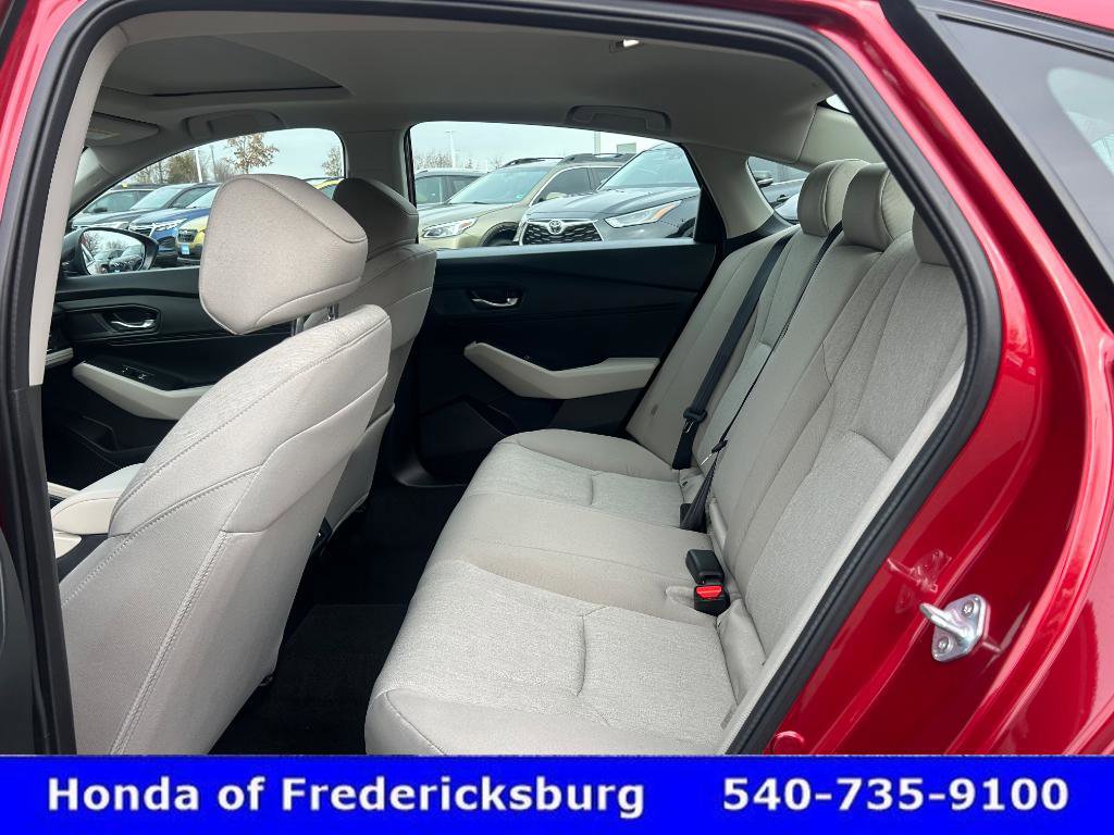 Certified 2025 Honda Accord SE image 29