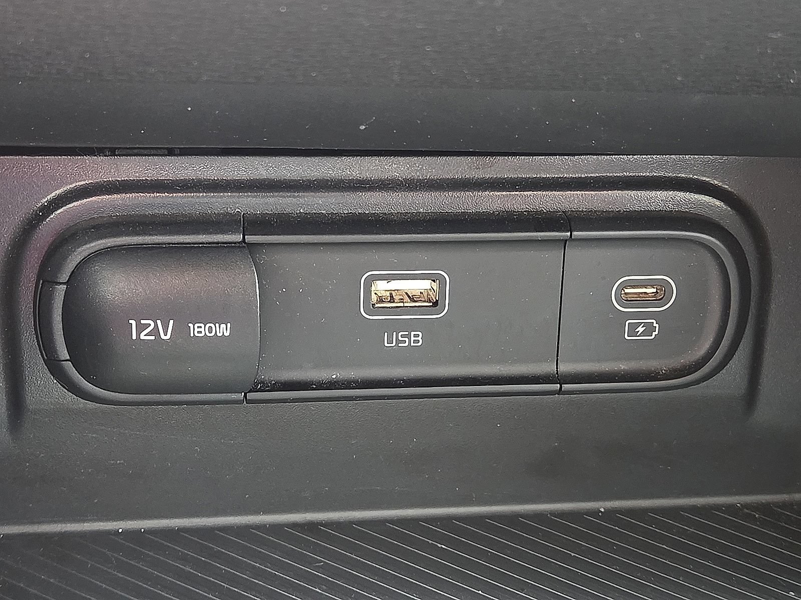 Used 2024 Kia Sportage LX AWD/4WD image 23