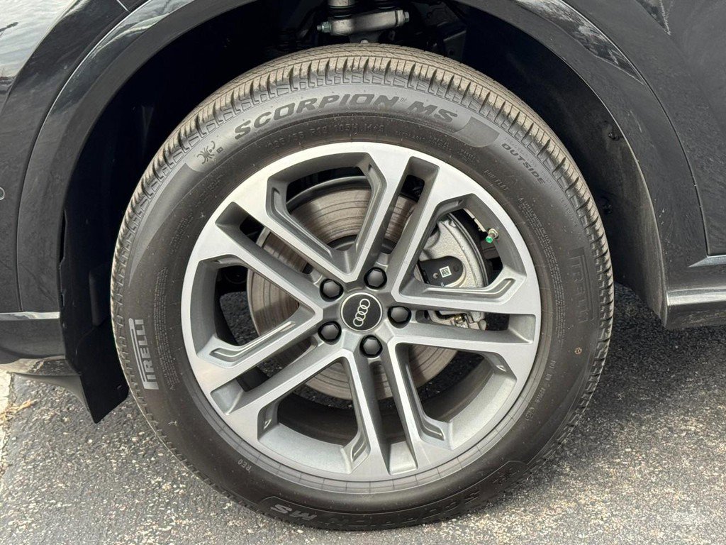 New 2025 Audi Q5 Premium image 4